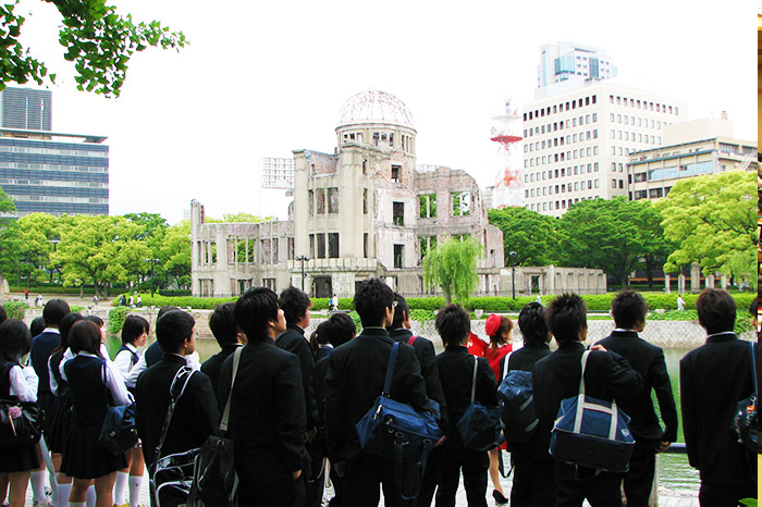 16～35回生修学旅行広島平和公園